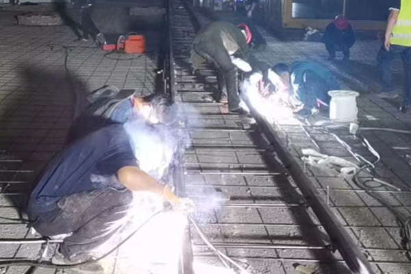 观光小火车的焊接设备提前要做好哪些准备工作？