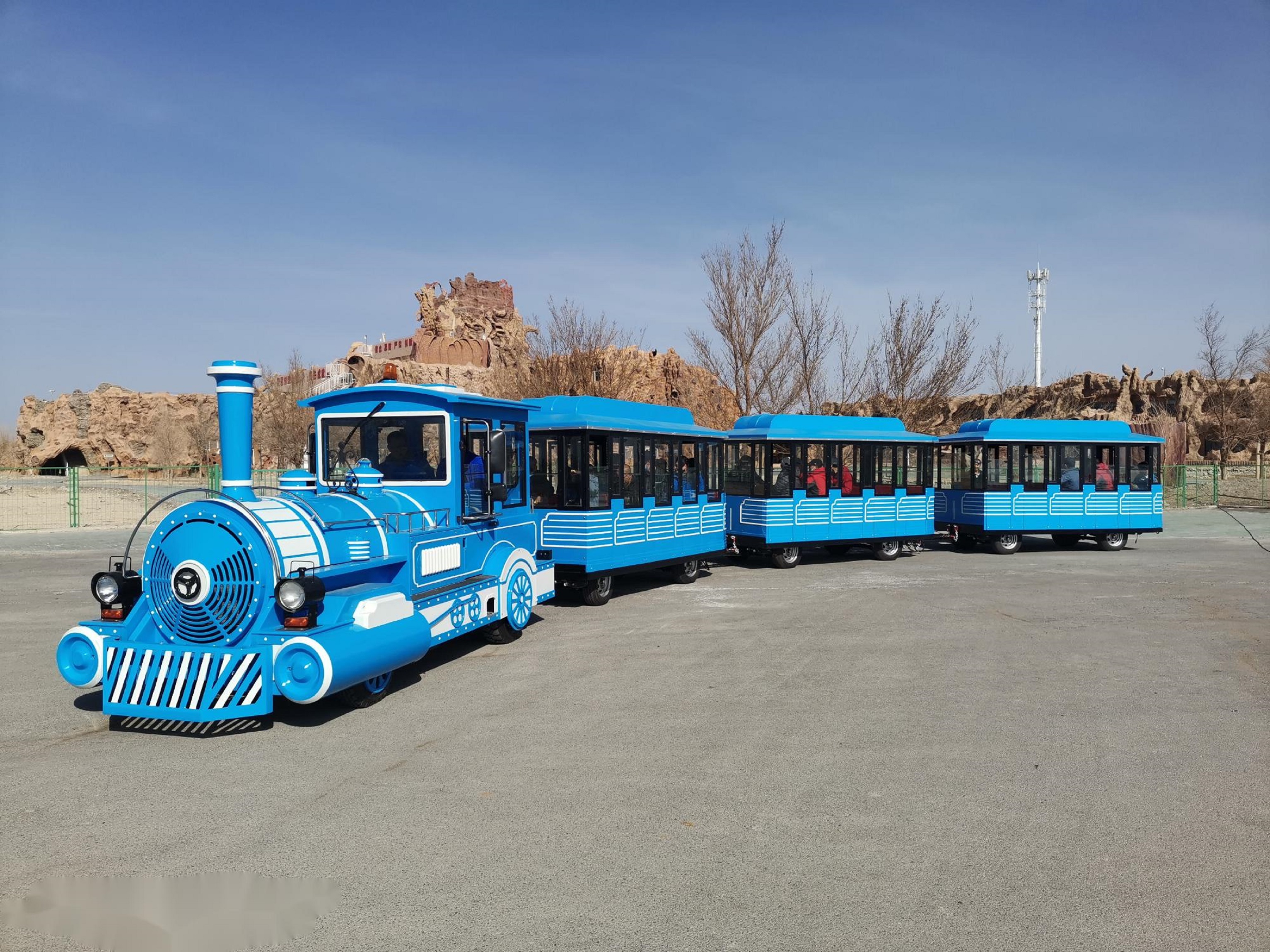 观光火车车厢内饰设计：文化与自然的融合