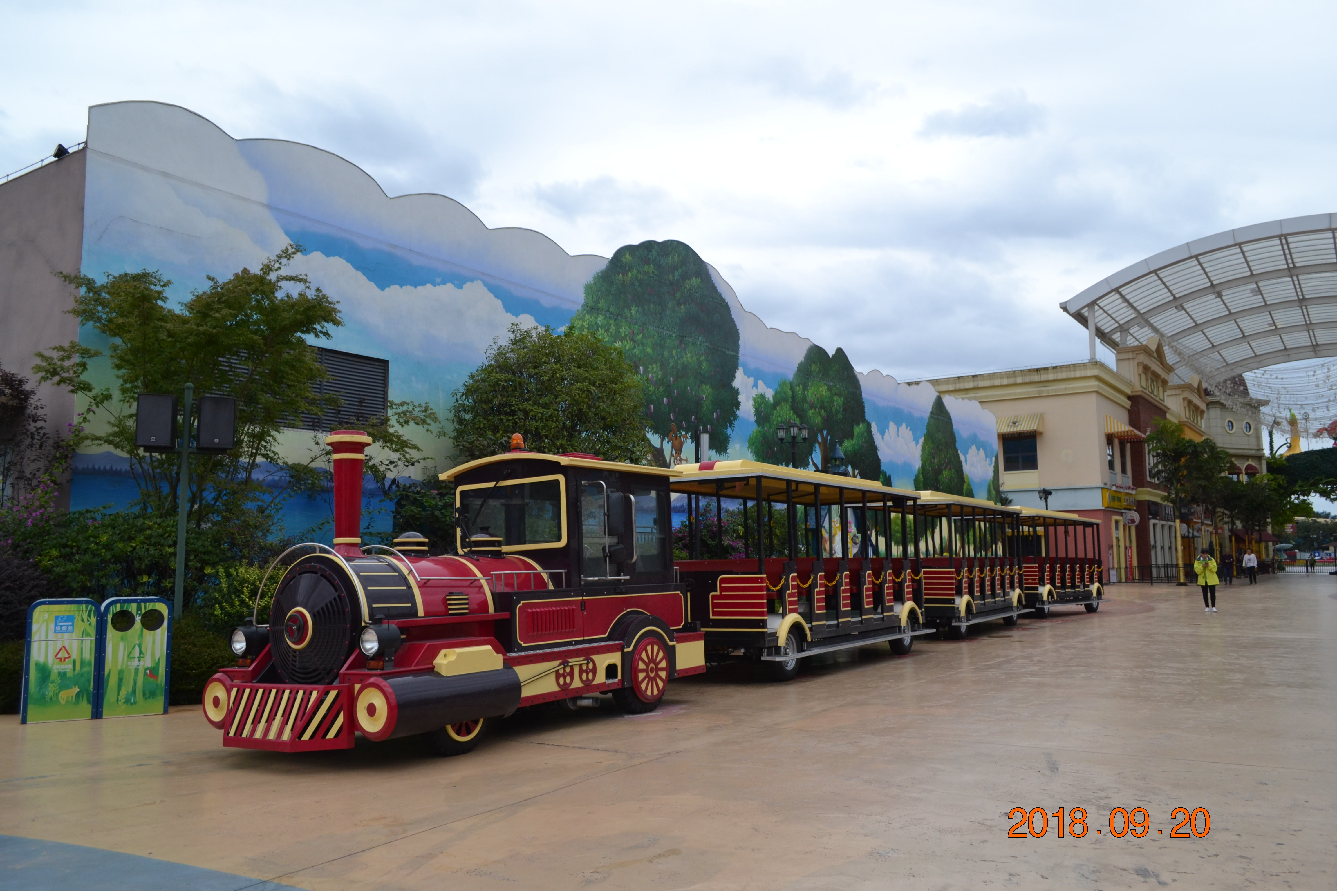 广场轮式观光火车