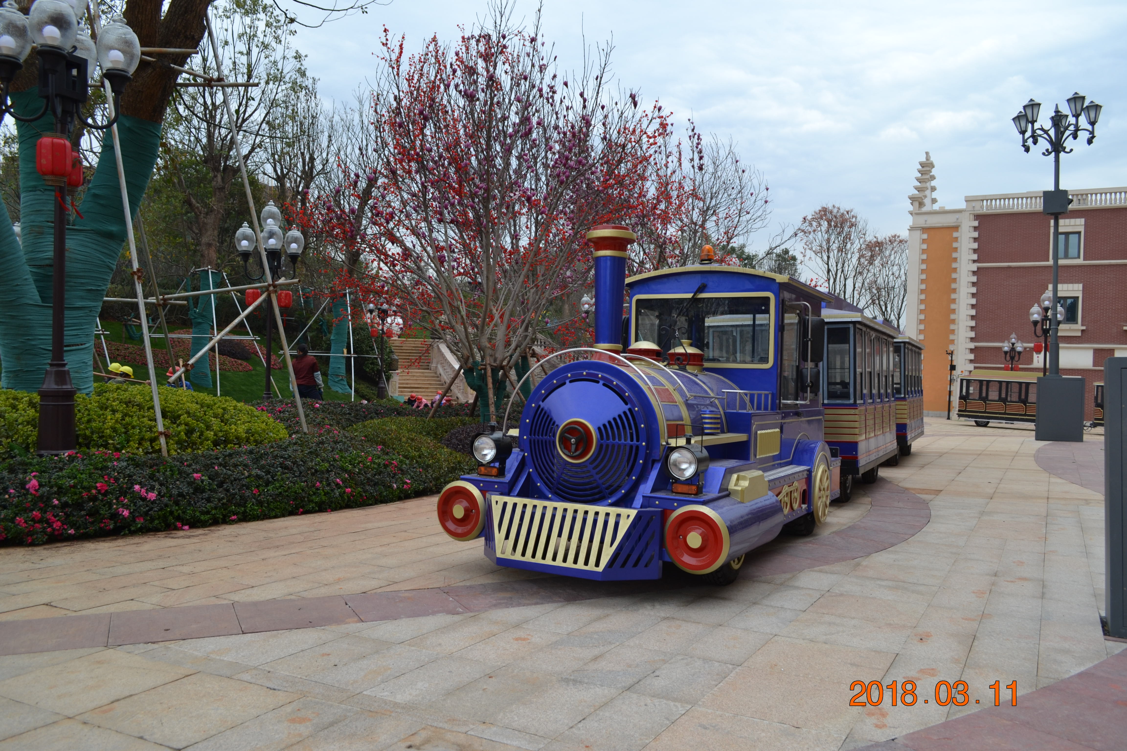 游乐园观光小火车