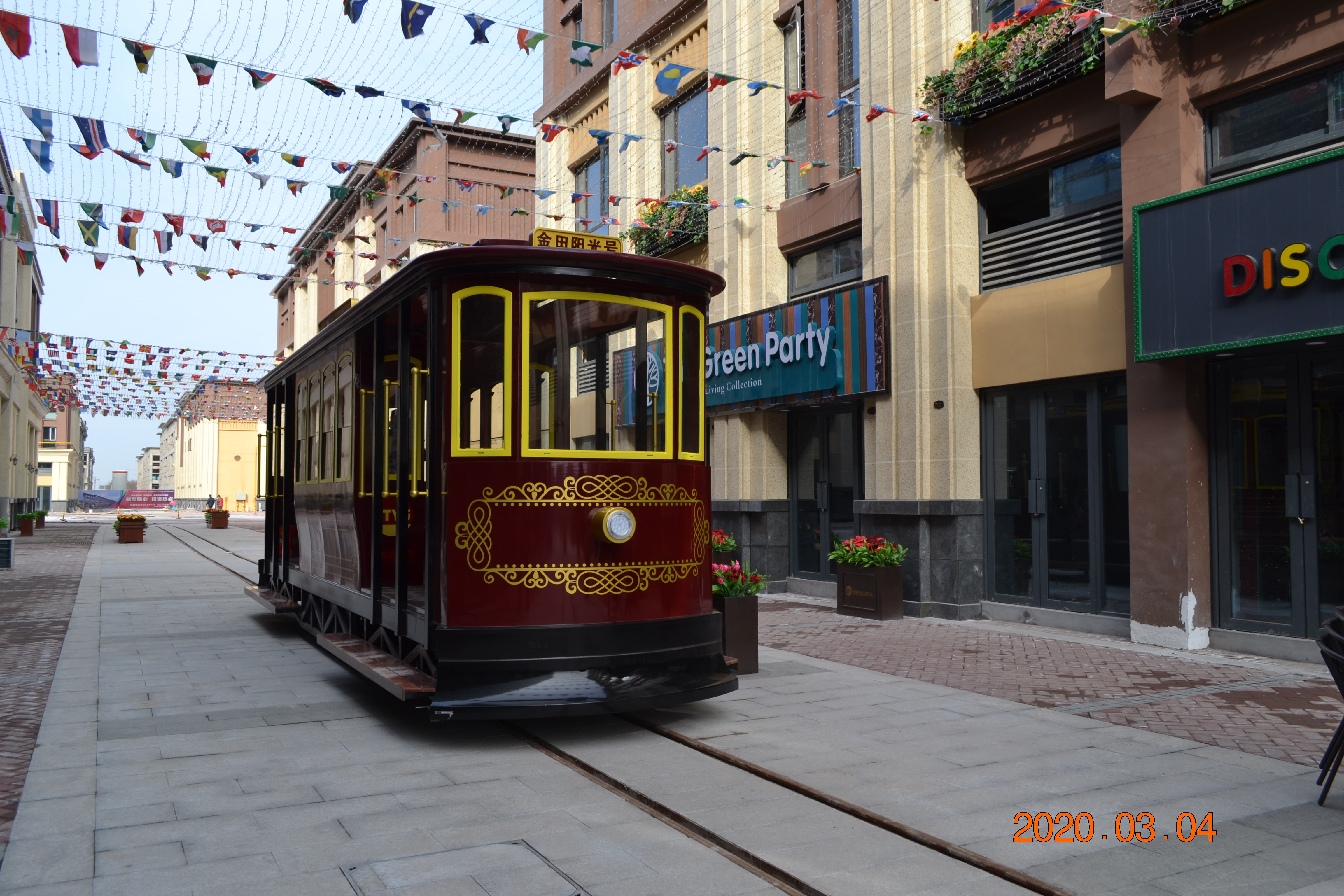 单层有轨观光电车