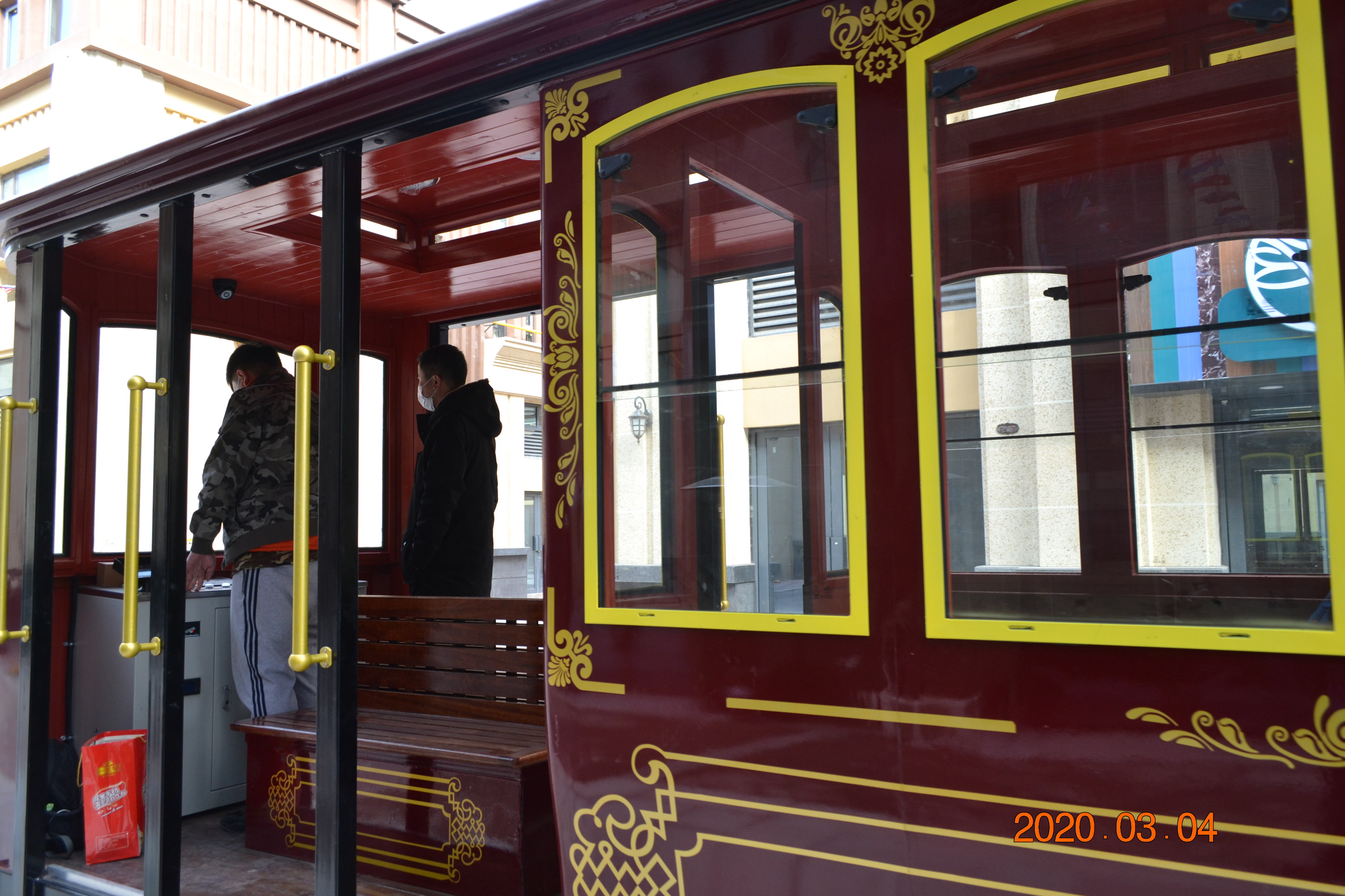 单层有轨观光电车