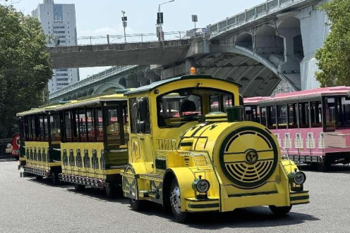 仿古蒸汽观光小火车
